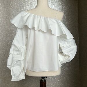 Alice and Olivia white top, size Medium
